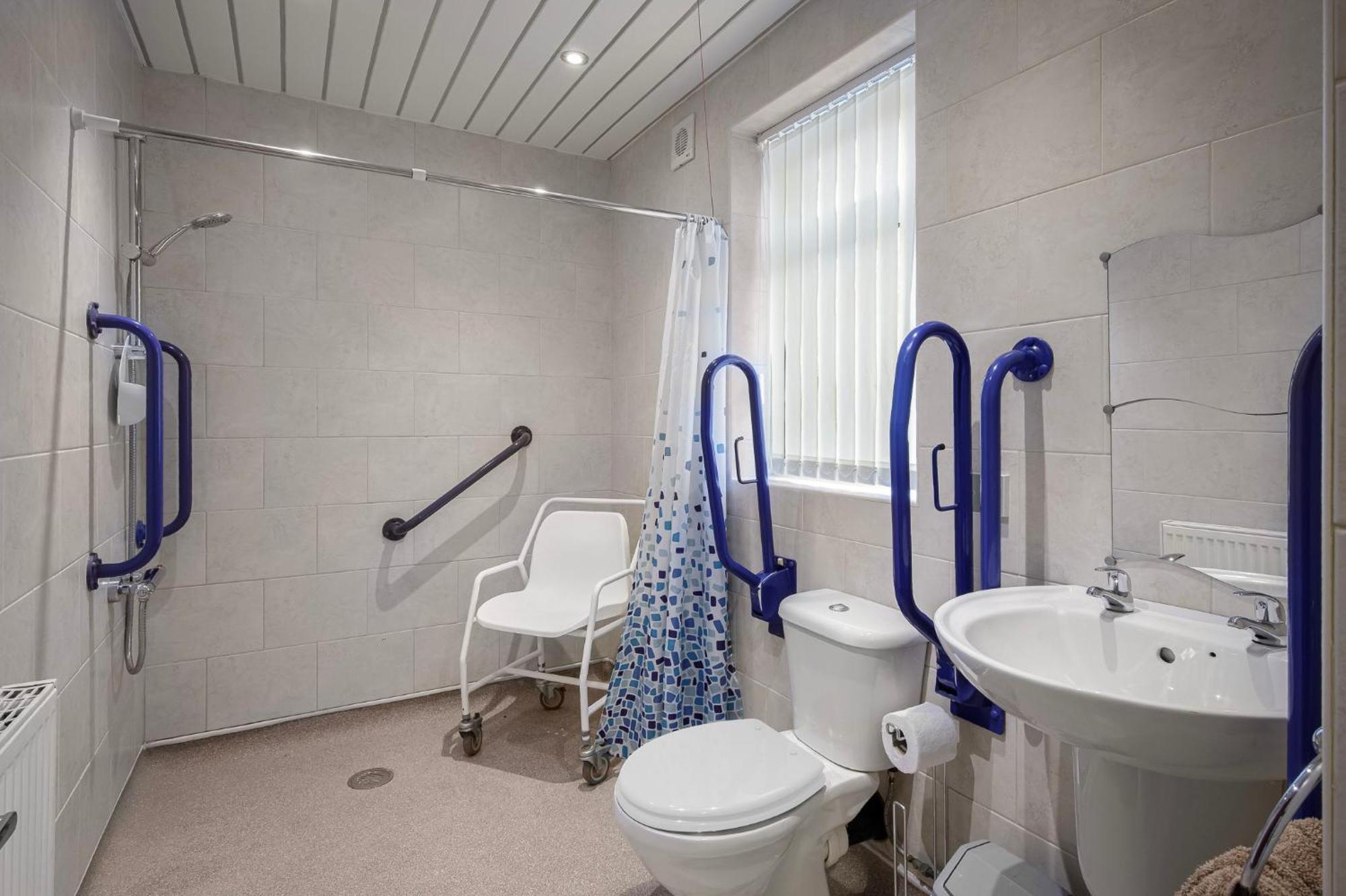 Arnside - Spacious 10-Bedroom Seaside Cottage Blackpool Exterior photo